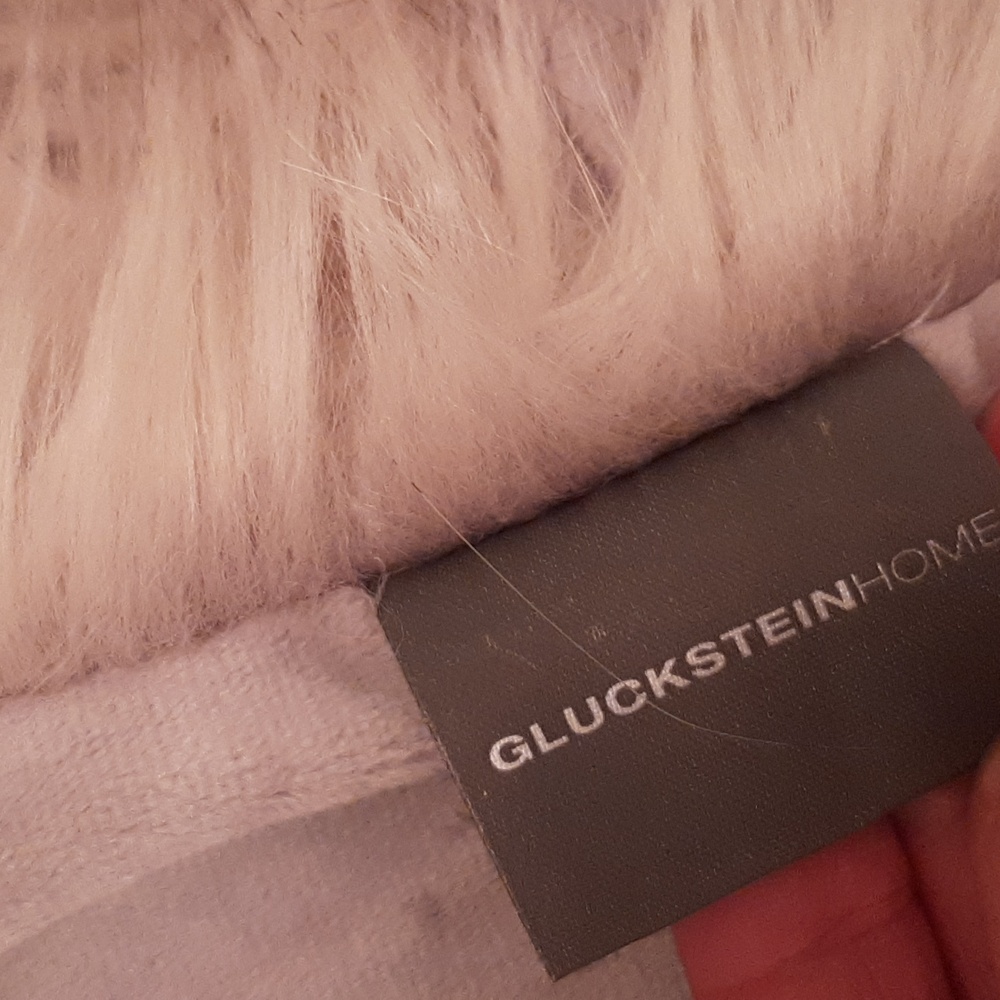 Luxurious Faux Fur Blanket - Cream / Gray